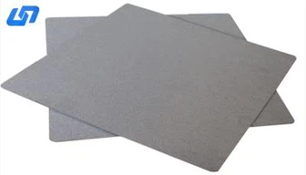 Paagutatud titaanist poorne plaat vee jaoks